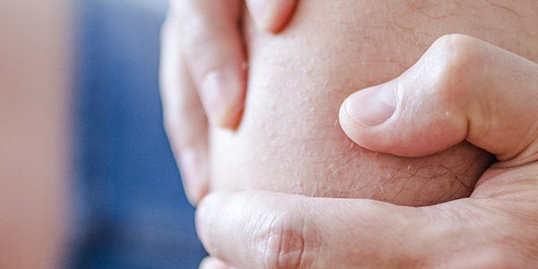 CONDROPATIA ROTULEA,  CIOÈ DOLORE AL GINOCCHIO: COS’È, COME SI CURA, COME SI PREVIENE